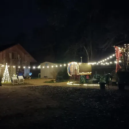 Alloggio in famiglia Git'an Périgord Roulotte Bella Groléjac