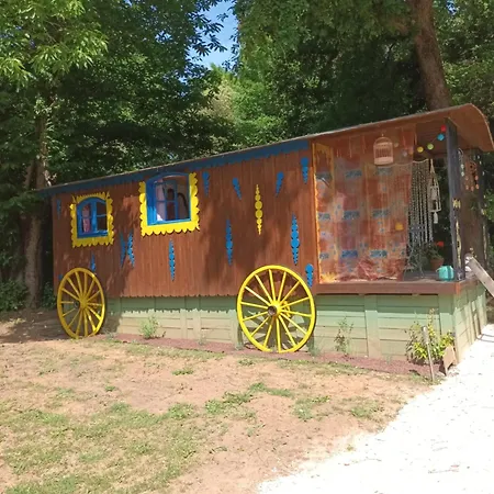 Git'an Périgord Roulotte Bella Alloggio in famiglia