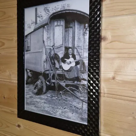 Git'an Perigord Roulotte Bella Rum i privatbostad Groléjac