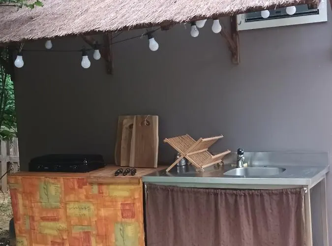 Git'an Perigord Roulotte Bella Quarto em Acomodações Particulares